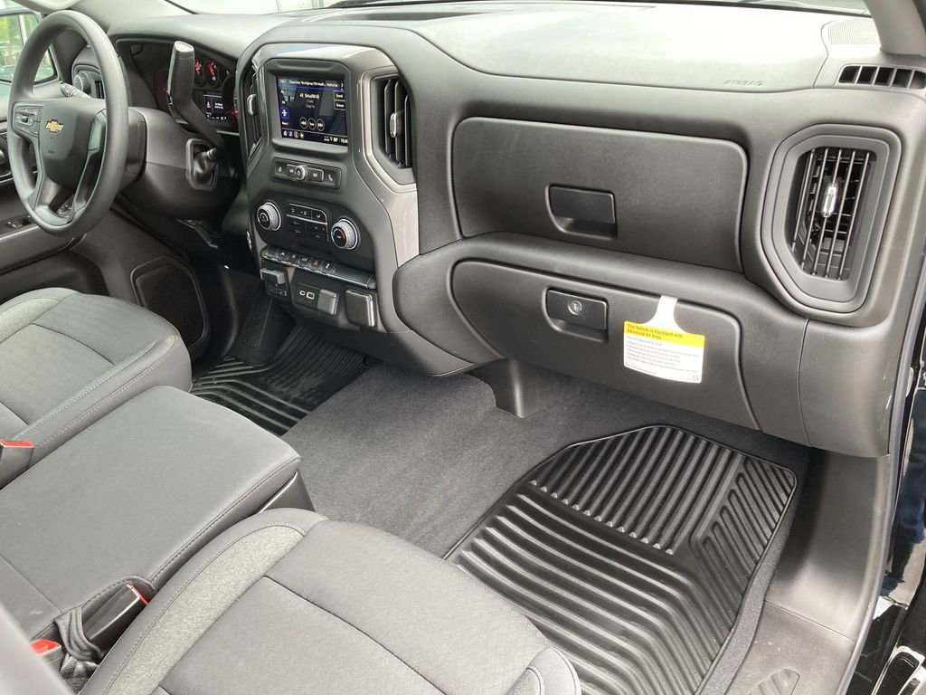 2025 Chevrolet Silverado 1500 Custom photo 29