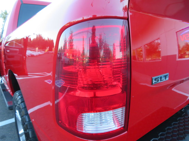 2016 Ram 1500 SLT photo 32