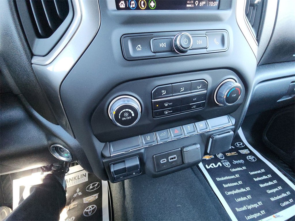 2025 Chevrolet Silverado 2500HD Custom photo 19