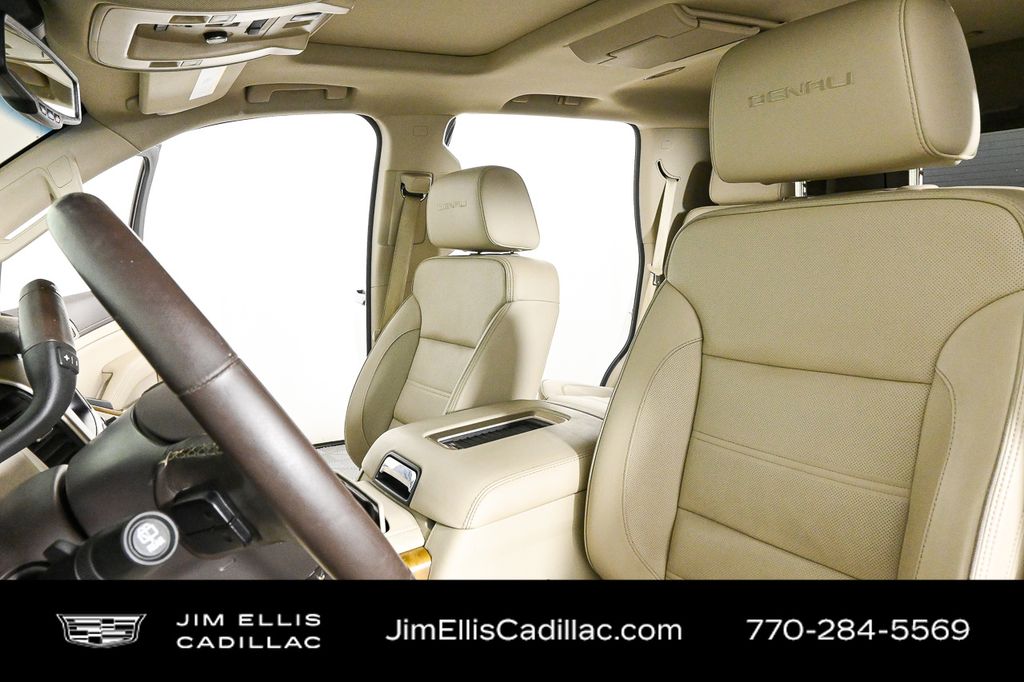2017 Gmc Yukon Denali photo 2