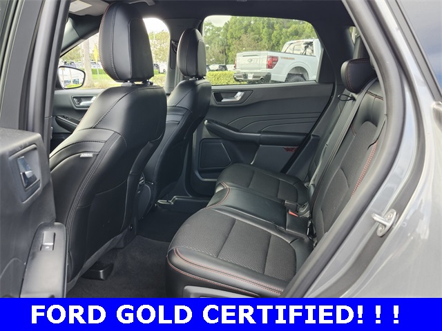 2024 Ford Escape Hybrid ST-Line photo 4