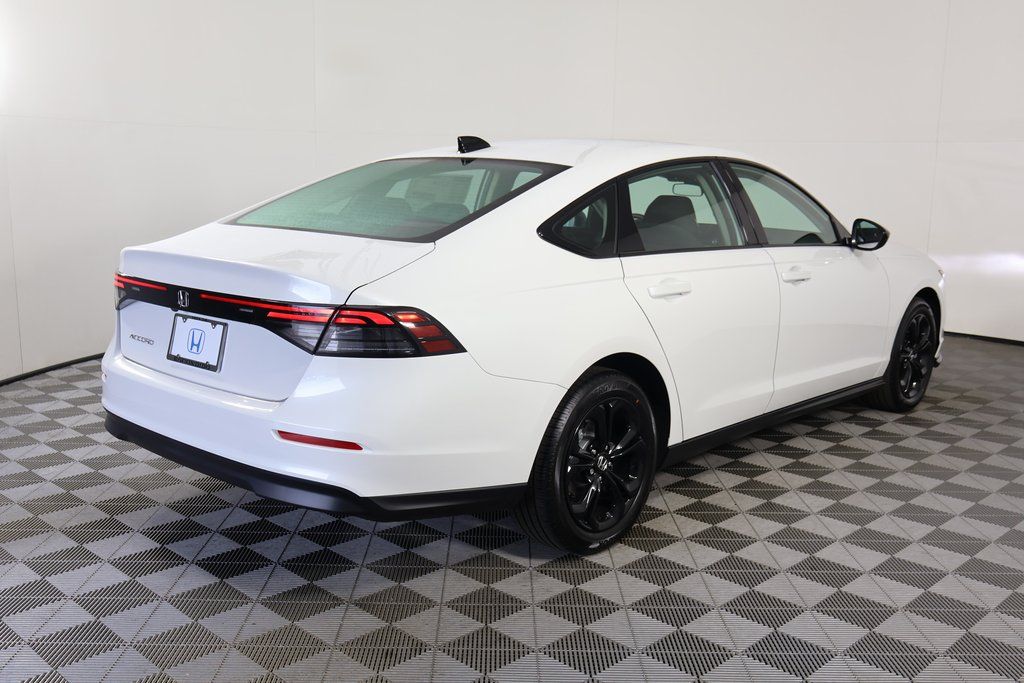 2025 Honda Accord 1.5T SE photo 2