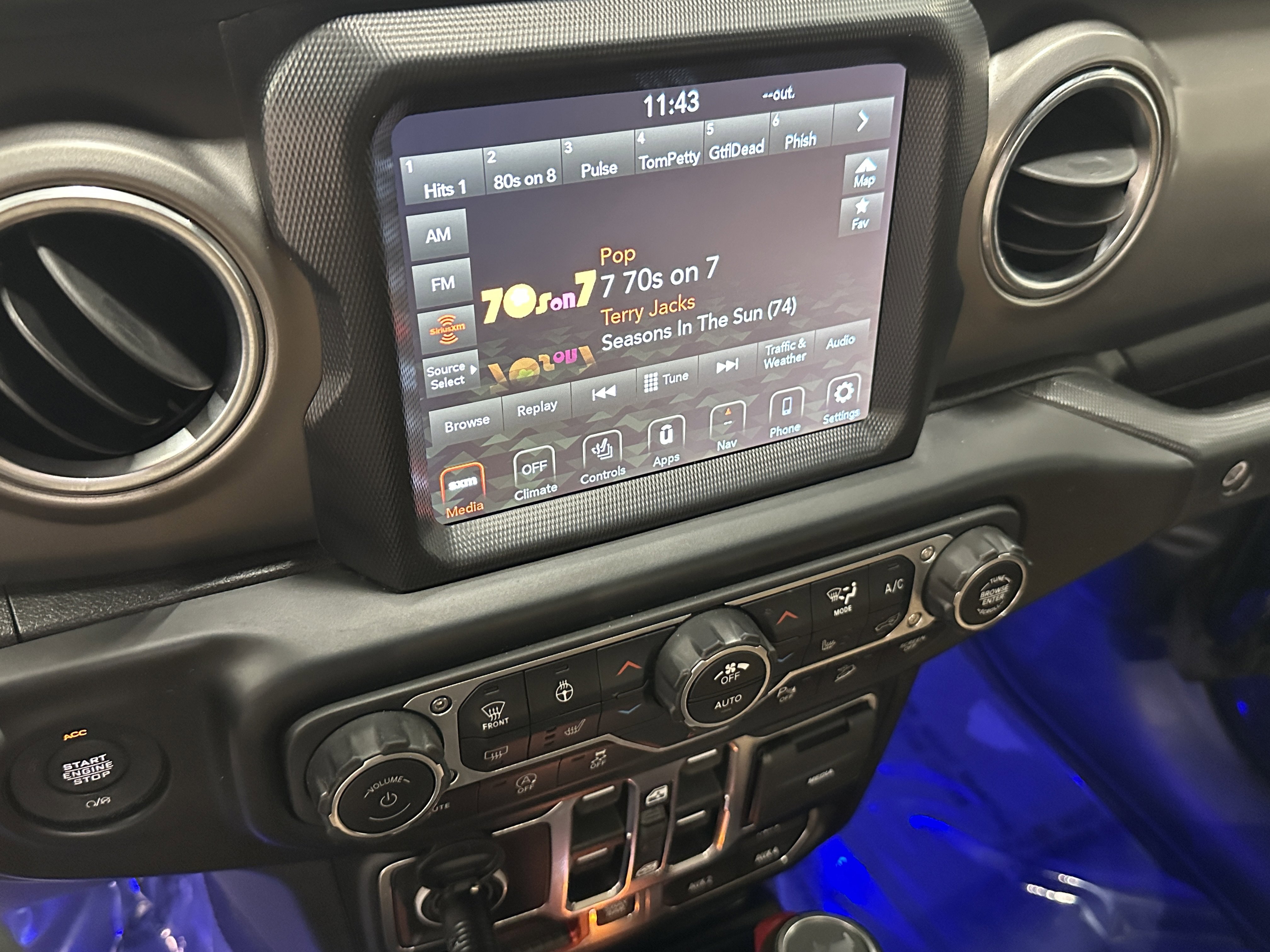 2020 Jeep Wrangler Unlimited Rubicon photo 12