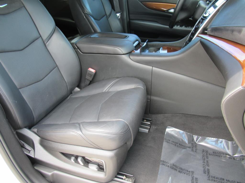 2018 Cadillac Escalade Base photo 8