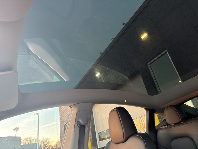 2023 TESLA MODEL Y - Image 4