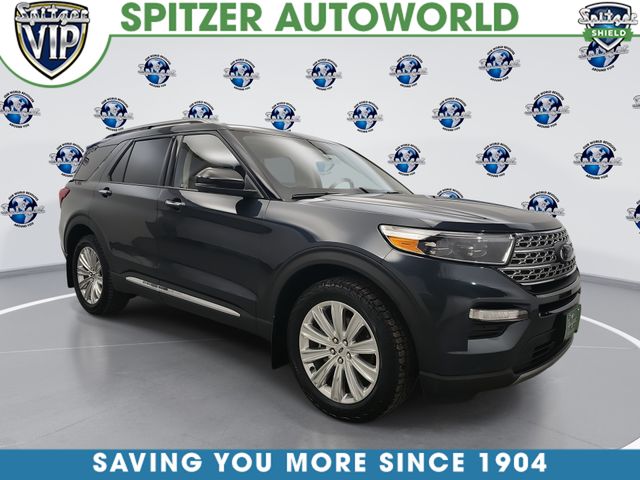 2022 Ford Explorer Limited's photo