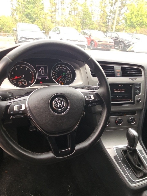 2016 Volkswagen Golf TSI S photo 5
