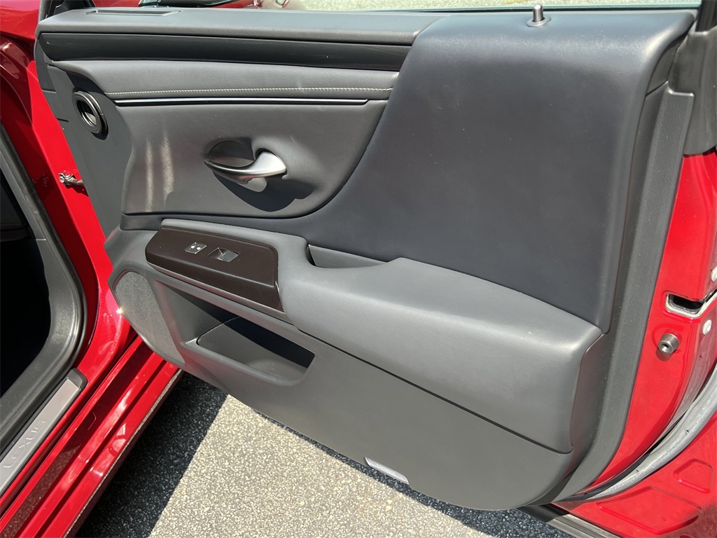 2019 Lexus ES 350 photo 10