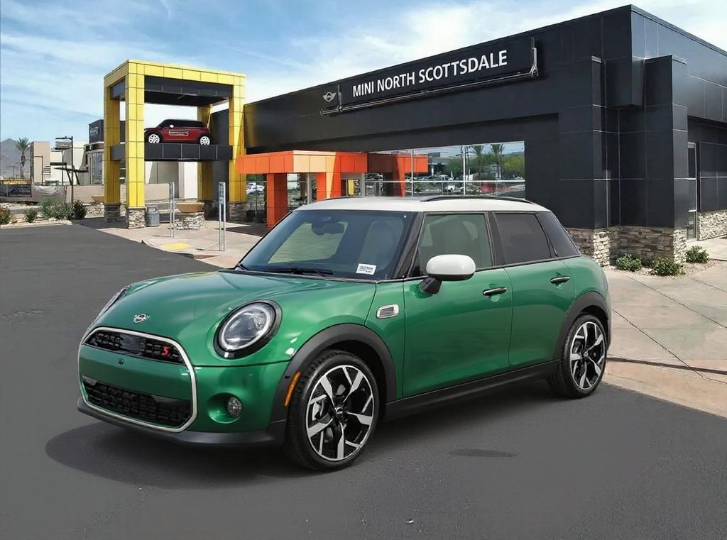 2026 MINI Hardtop S's photo