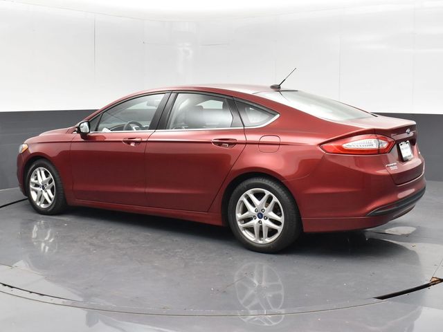 2016 Ford Fusion SE photo 10