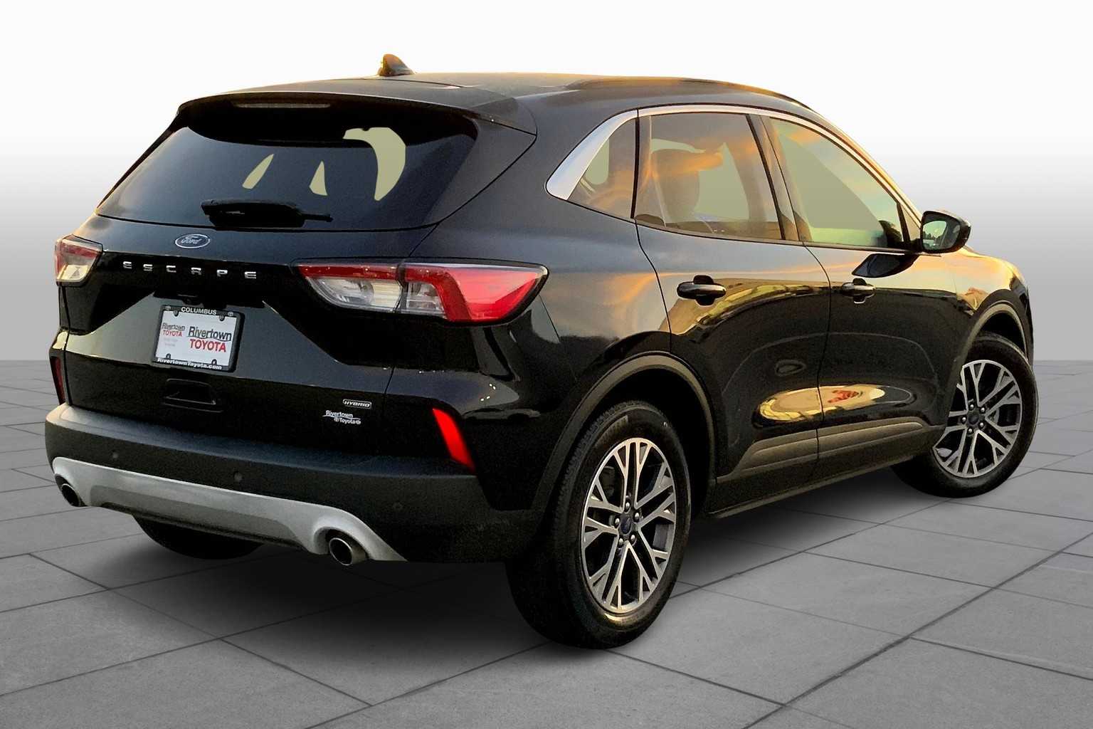 2020 Ford Escape SEL photo 11