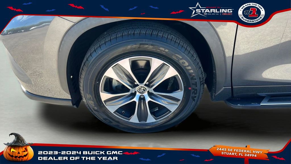 2022 Toyota Highlander XLE photo 10