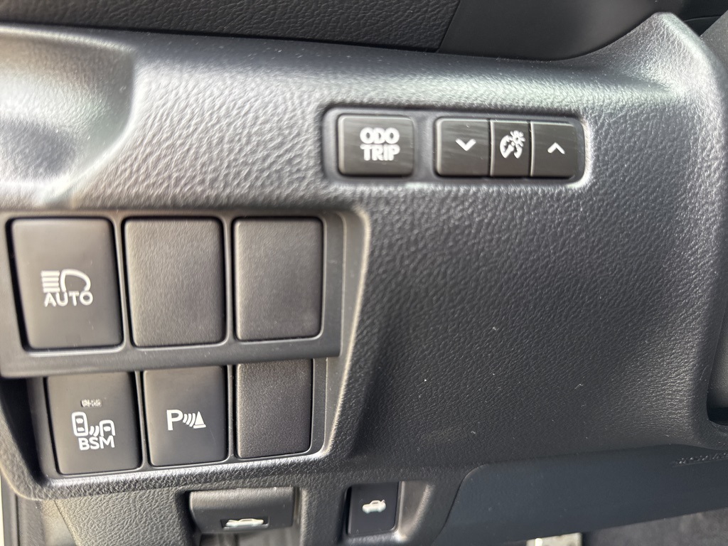 2018 Lexus IS 300 photo 12
