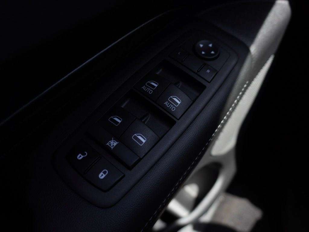 New 2024 Octane Red Pearl-Coat Exterior Paint Dodge SXT Blacktop image 12