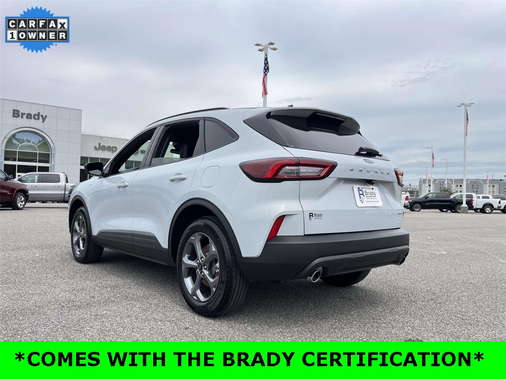 2025 Ford Escape ST-Line photo 3