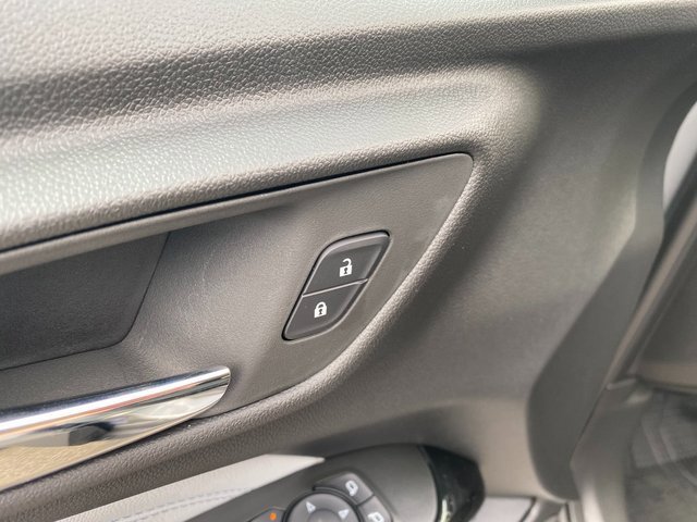 2025 Chevrolet Trax LT photo 18