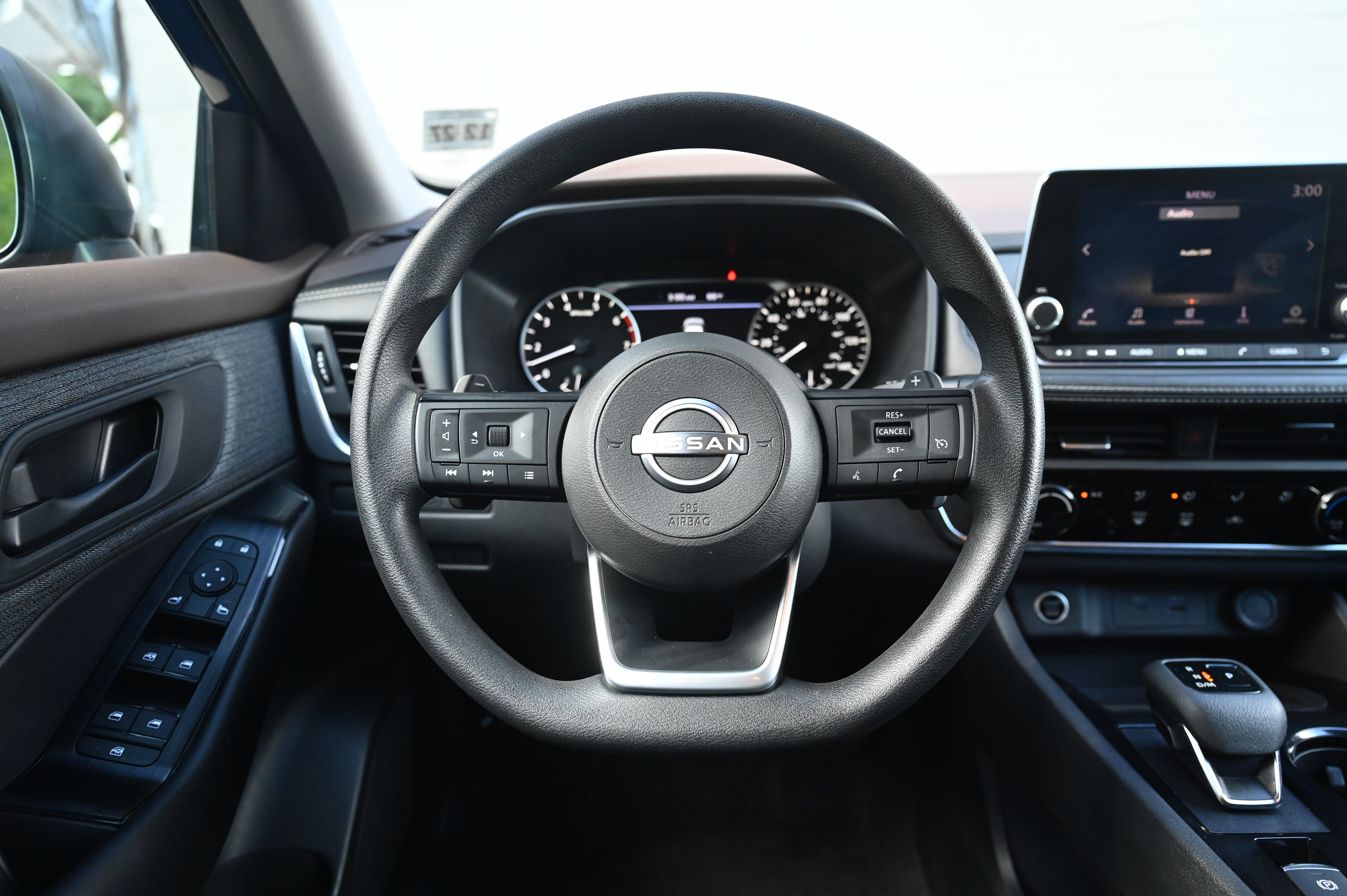 2023 Nissan Rogue S photo 25