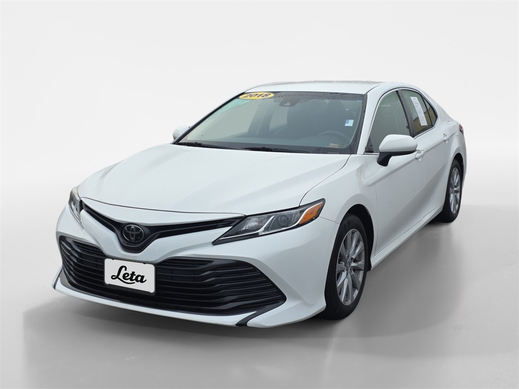 2018 Toyota Camry LE photo 4