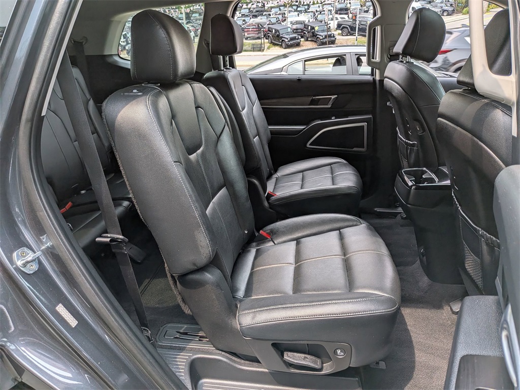 2022 Kia Telluride EX photo 23