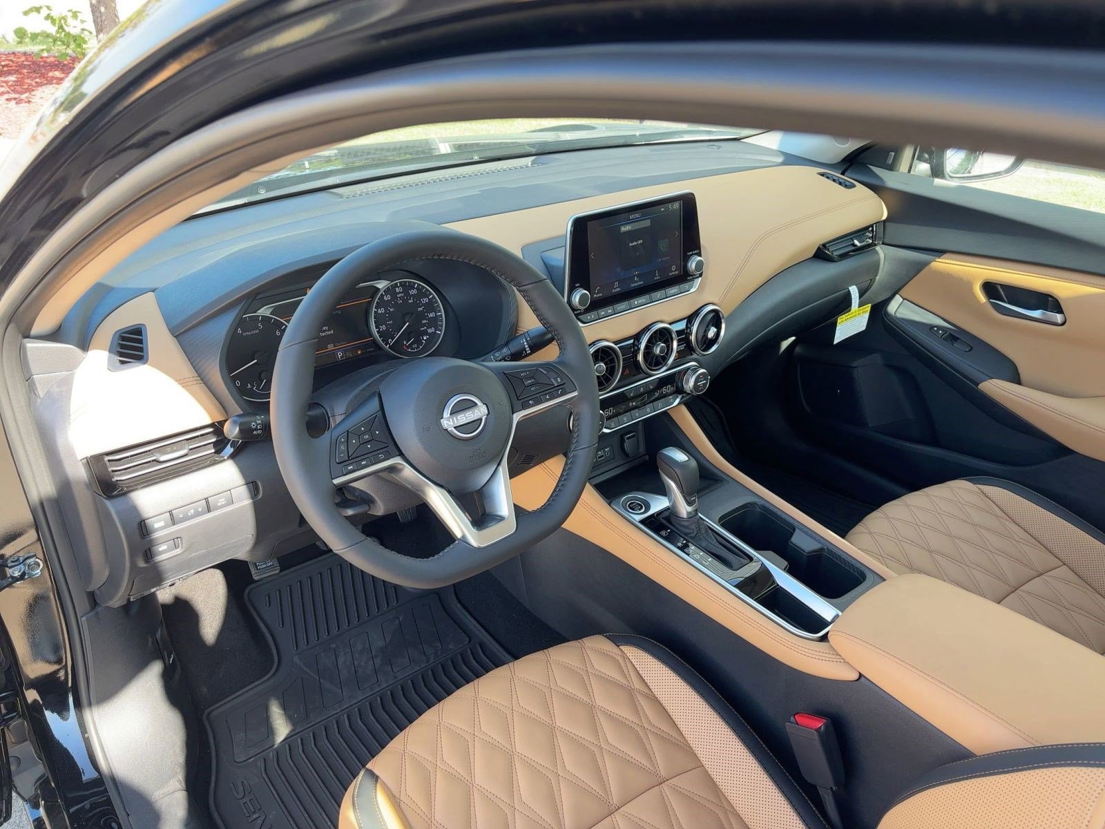 2025 Nissan Sentra SV photo 4