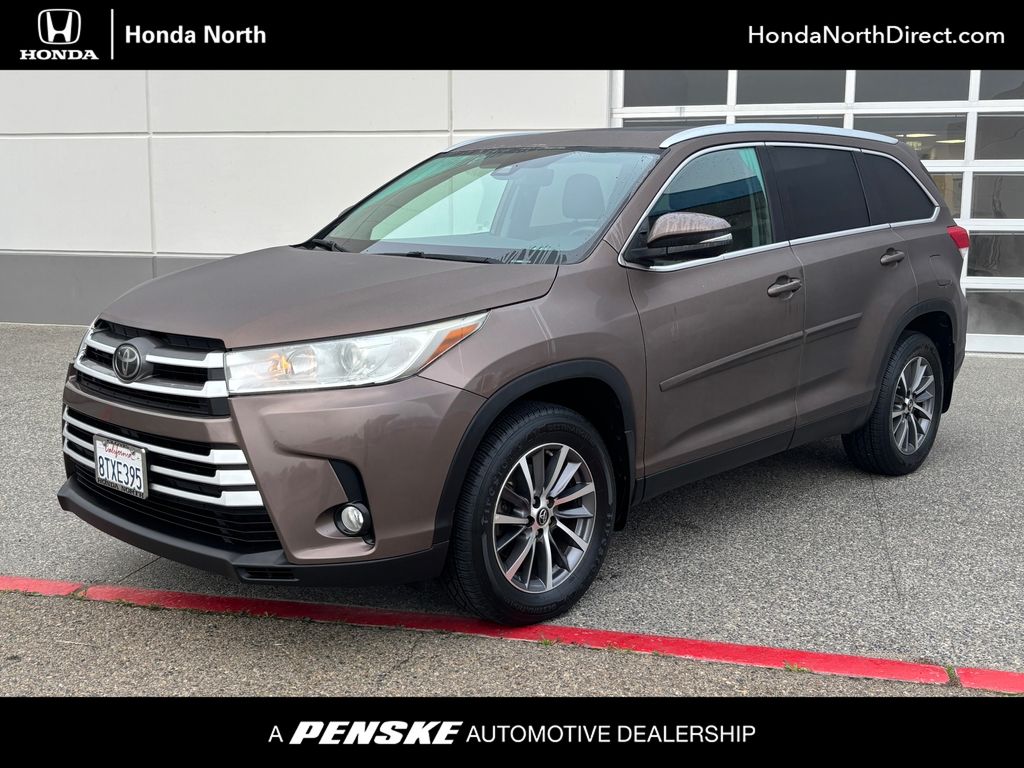 2019 Toyota Highlander XLE's photo