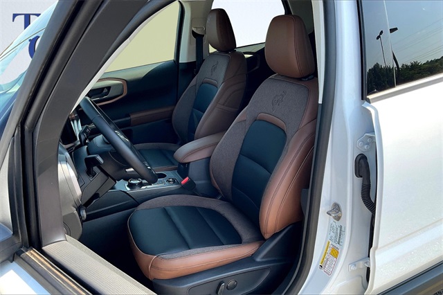 2025 Ford Bronco Sport Outer Banks photo 9