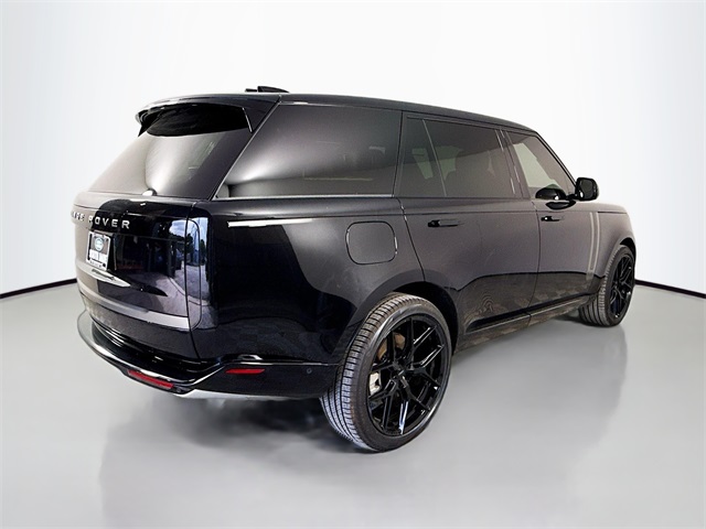 2025 Land Rover Range Rover SE photo 4