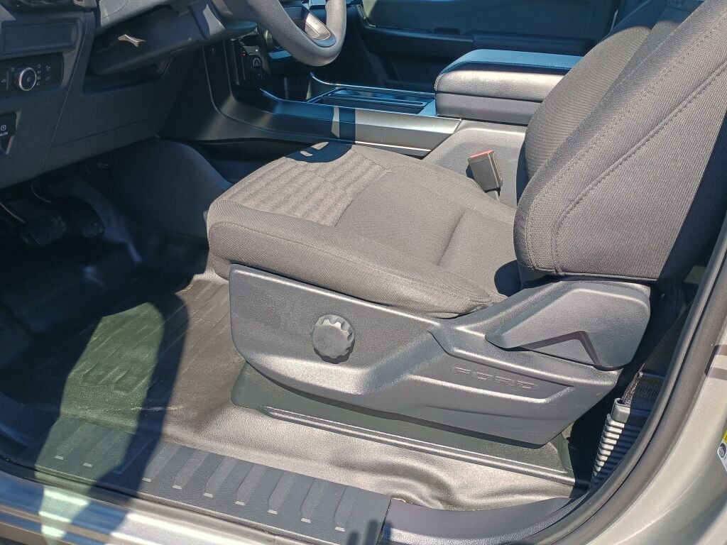 2022 Ford F-150 XL photo 9