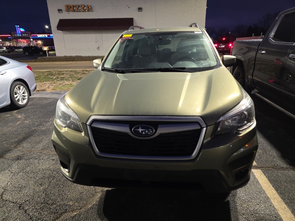 2020 Subaru Forester Premium's photo