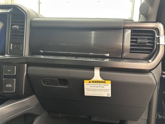 2025 Ford F-250 Lariat photo 24