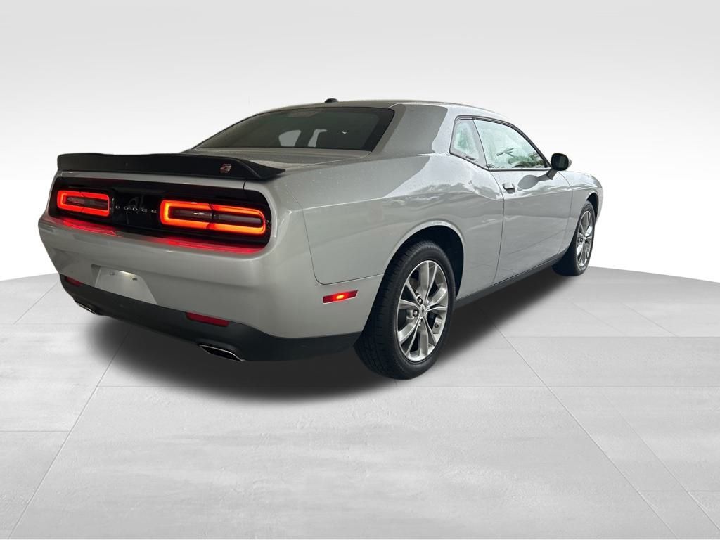 2023 Dodge Challenger SXT photo 4