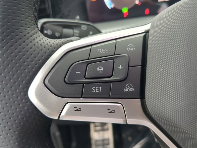 2025 Volkswagen Tiguan SE R-Line Black photo 27