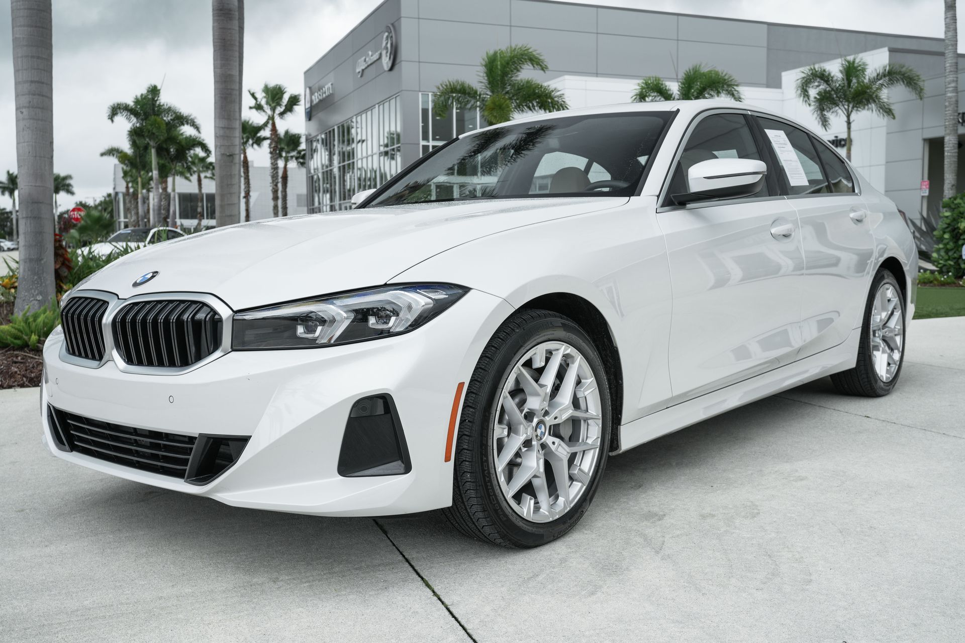 2025 Bmw 330i photo 4