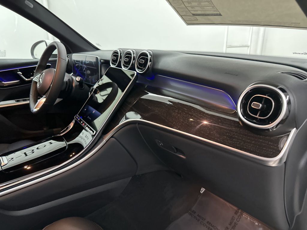 2025 Mercedes Benz GLC 300 4MATIC photo 19
