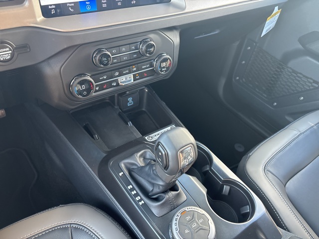 2025 Ford Bronco Outer Banks photo 25