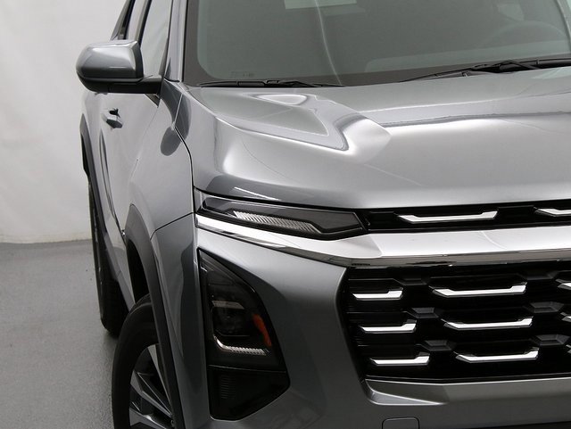 2026 Chevrolet Equinox LT photo 4