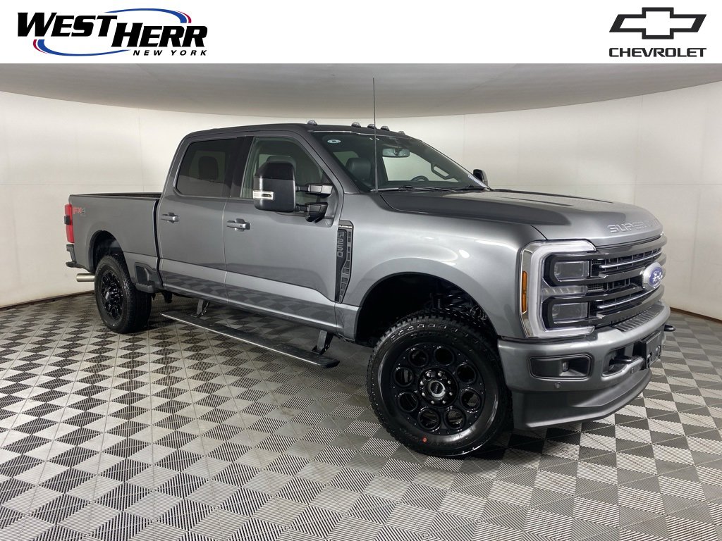 2025 Ford F-250 Super Duty Platinum's photo