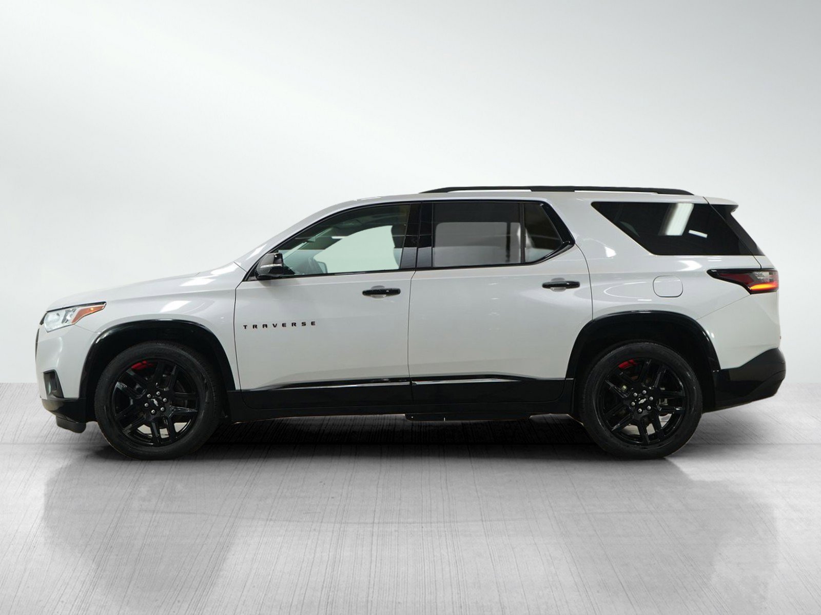 Used 2020 Chevrolet Traverse Premier with VIN 1GNEVKKW1LJ309230 for sale in White Bear Lake, Minnesota