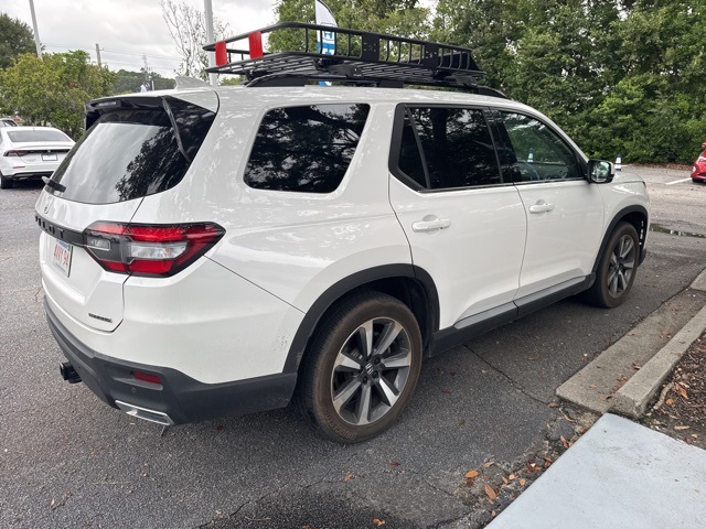 2024 Honda Pilot Touring photo 4