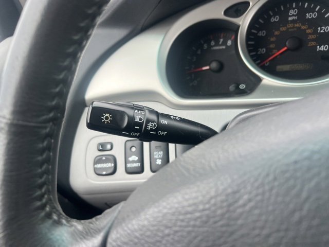 2004 Toyota Highlander Limited photo 32