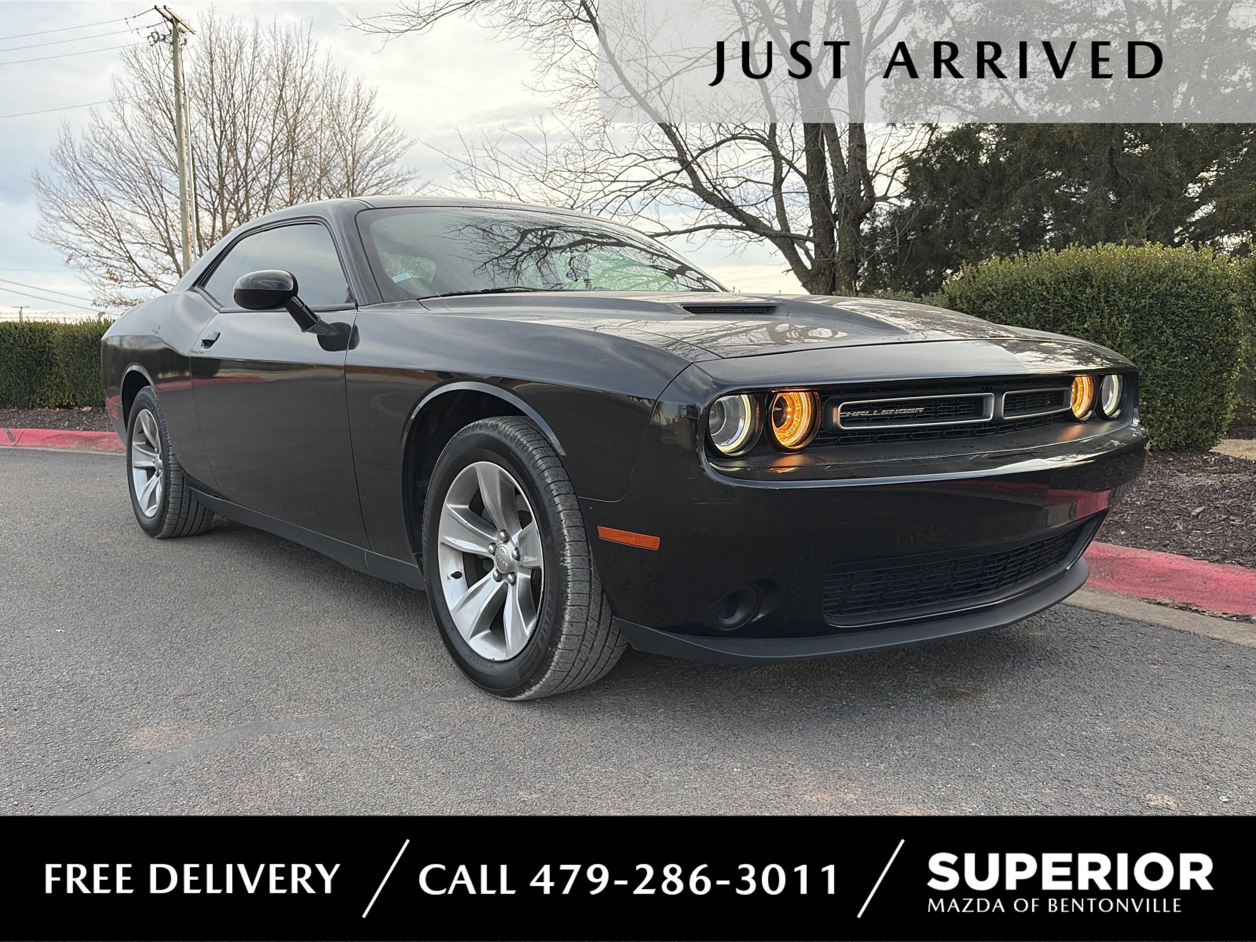 2018 Dodge Challenger SXT's photo