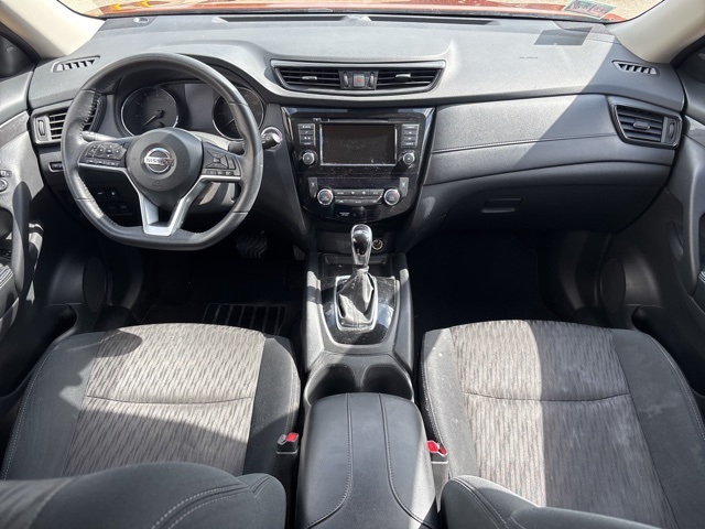 2019 Nissan Rogue SV photo 10