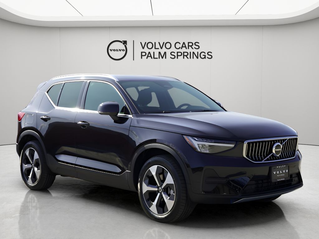 2025 Volvo XC40