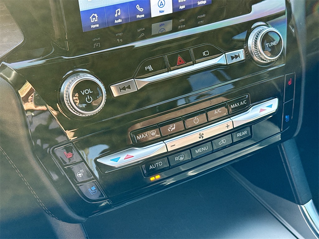 2022 Ford Explorer Platinum photo 12
