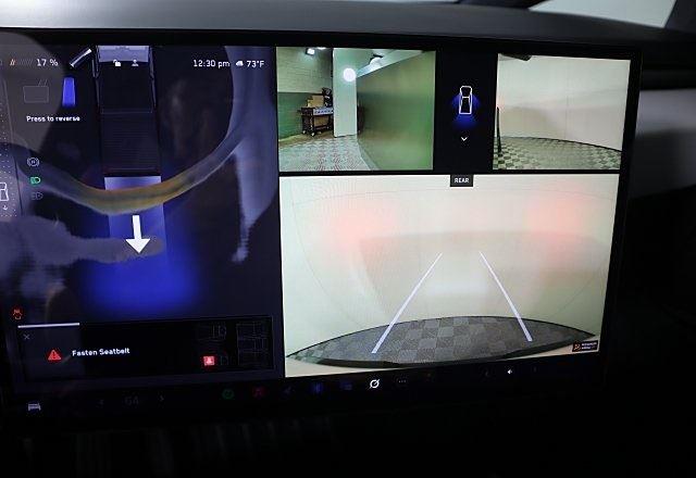 2024 Tesla Cybertruck photo 8