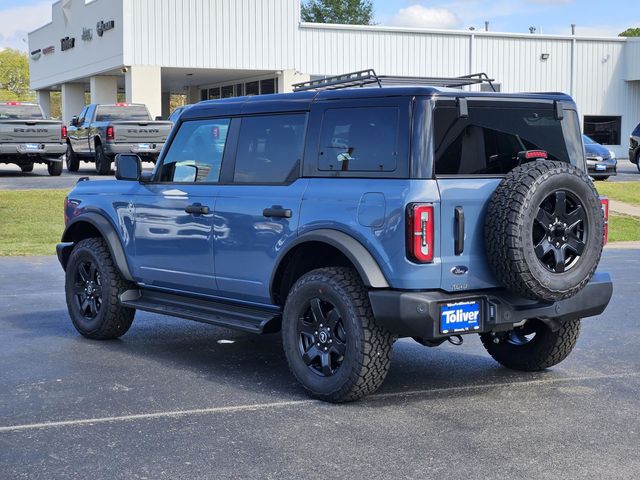 2025 Ford Bronco Outer Banks photo 4
