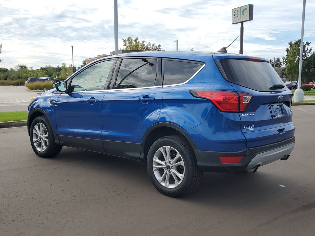 2019 Ford Escape SE photo 2