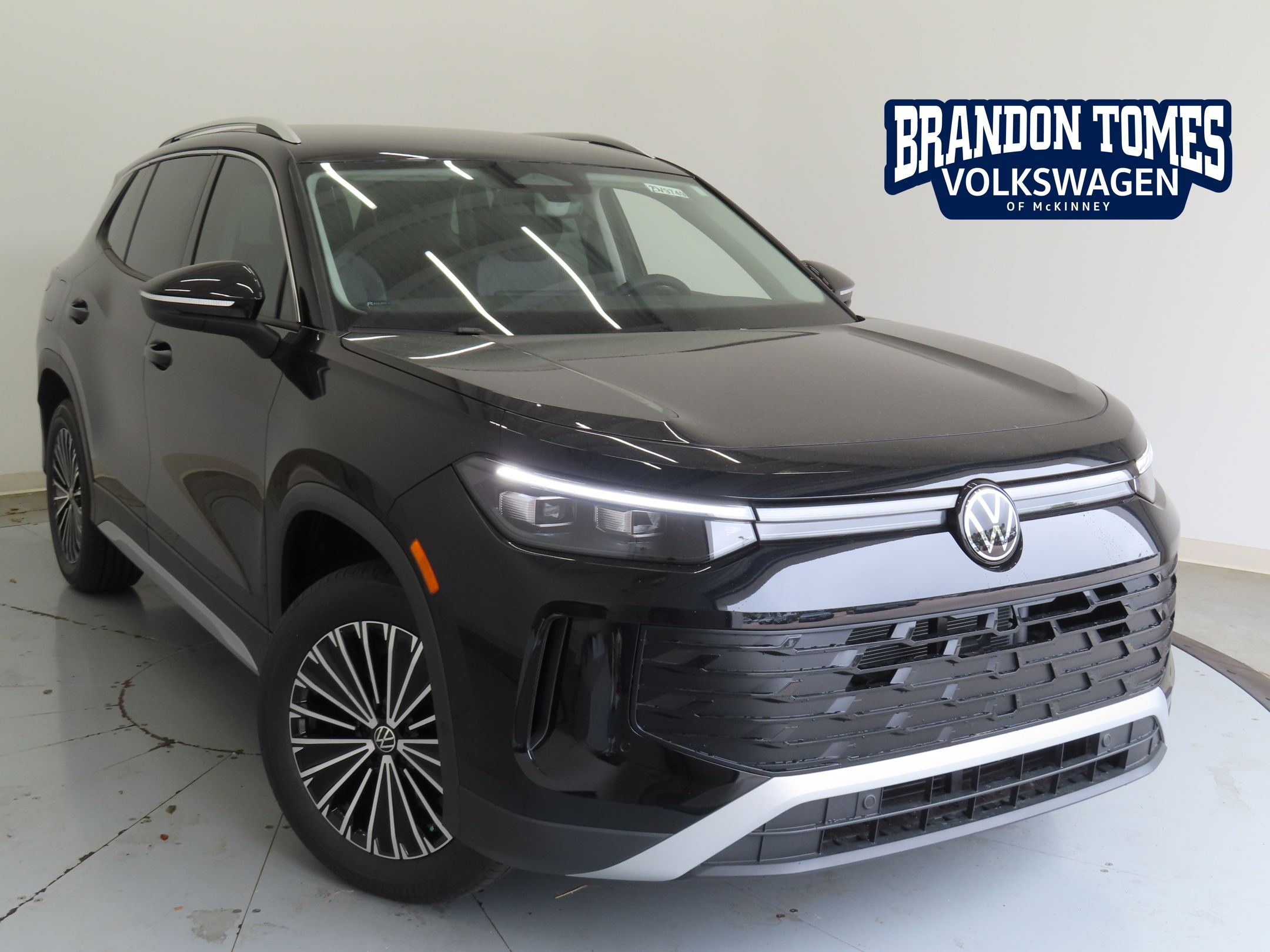 2025 Volkswagen Tiguan S's photo