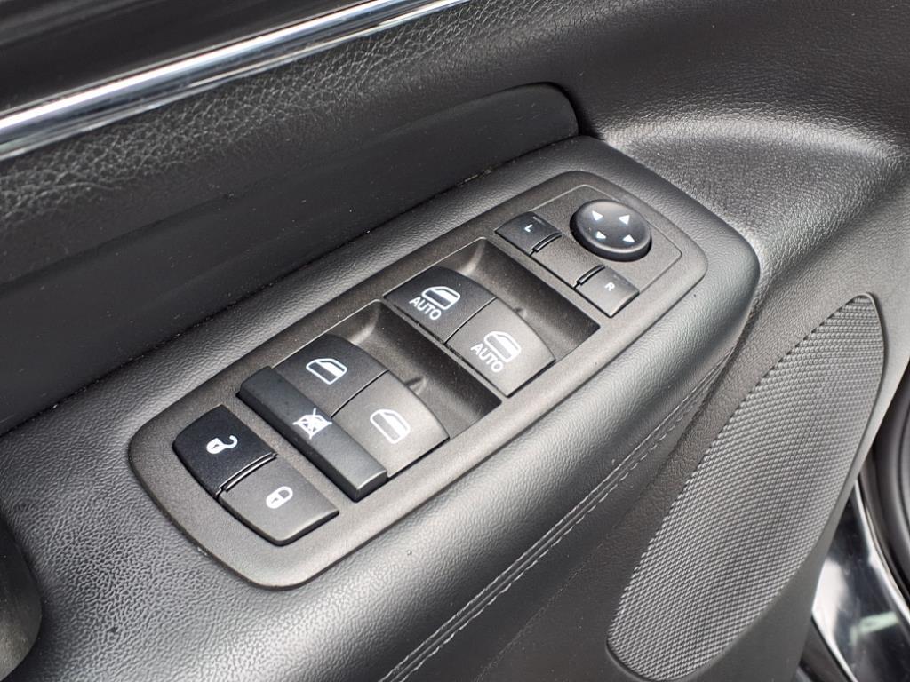 2022 Jeep Cherokee Limited photo 7
