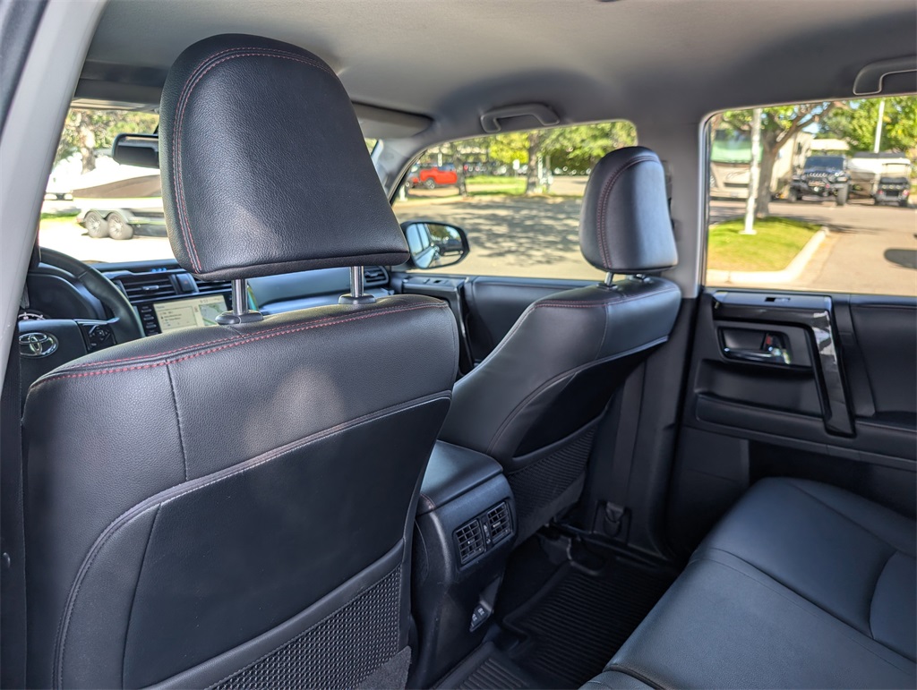 2020 Toyota 4Runner TRD Off-Road photo 15